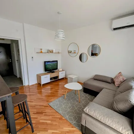 Karingtonka Free Parking *