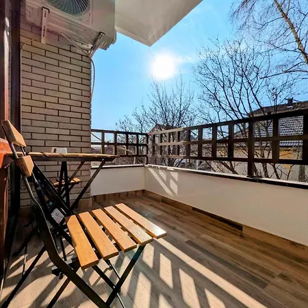 Karingtonka Free Parking アパート *