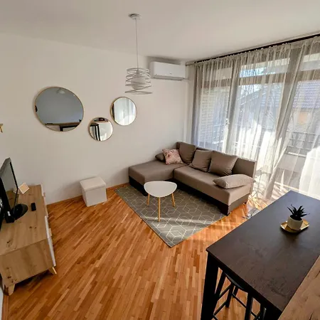 Karingtonka Free Parking ヴラニェ