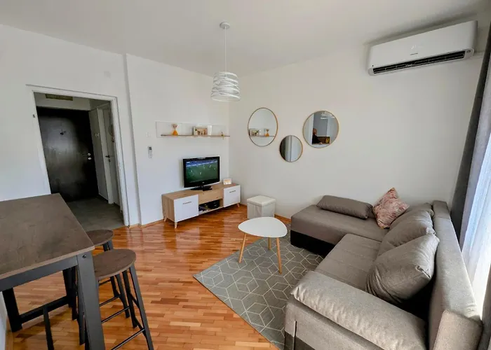 Karingtonka Free Parking *